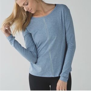 Lululemon Superb Light Weight Heathered Blue Long Sleeve Tee Size 8